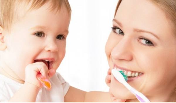 Zahnprophylaxe bei Baby und Kind - jetzt informieren!