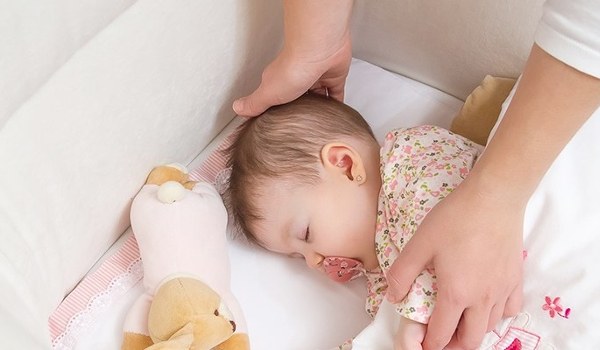 Babybett: Ein sicherer Schlafplatz für Ihr Baby - jetzt informieren!
