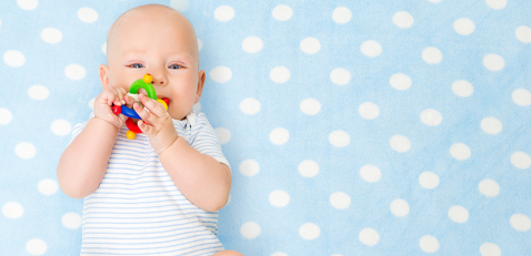 Die Orale Phase: Warum Babys alles in den Mund nehmen